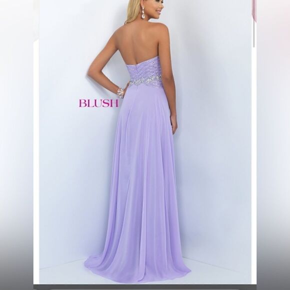 Blush Lavender Sweetheart Neckline Embellished Gown - Picture 2 of 16